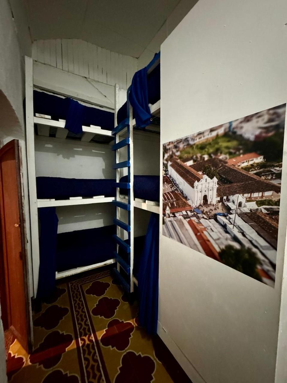 Kamazoztz Hostel And Travel Antigua Exteriér fotografie